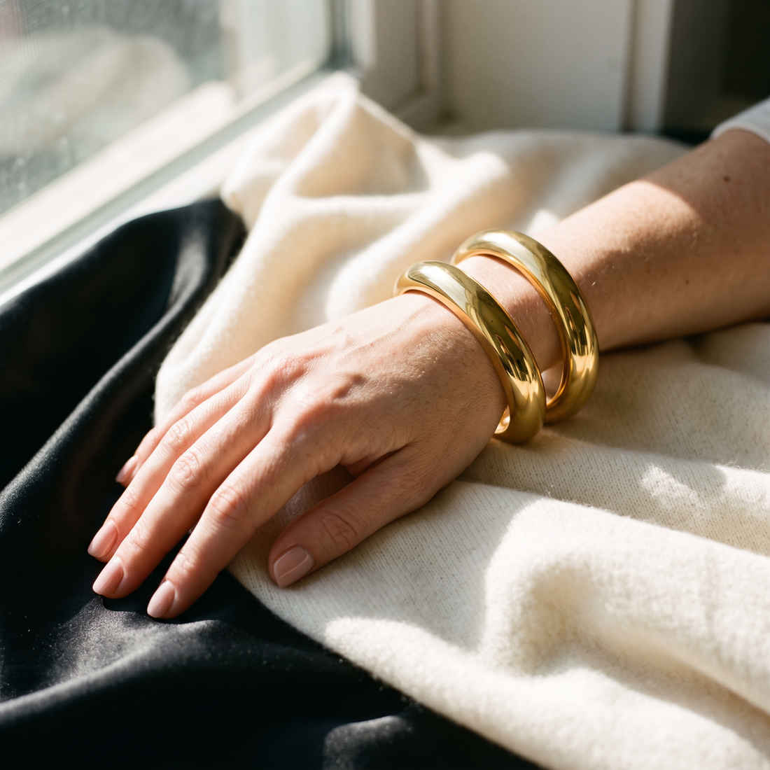 17g+ Heavyweight 18K PVD gold plated tarnish-free bangle for women
